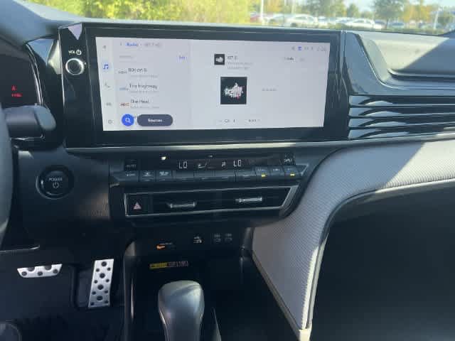 Used 2026 Toyota Camry SE w/ Multimedia Upgrade Package FWD image 18