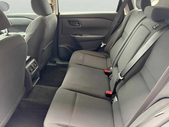 Used 2024 Nissan Rogue S image 9