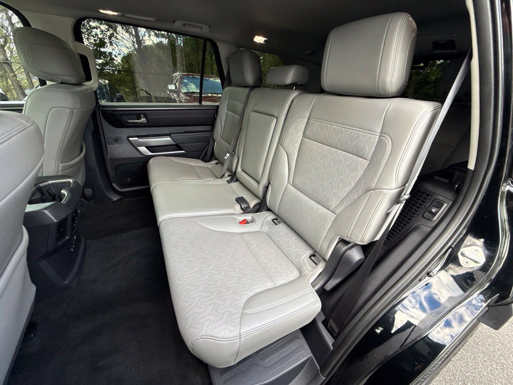 Used 2023 Toyota Sequoia SR5 w/ SR5 Premium Package AWD/4WD image 23