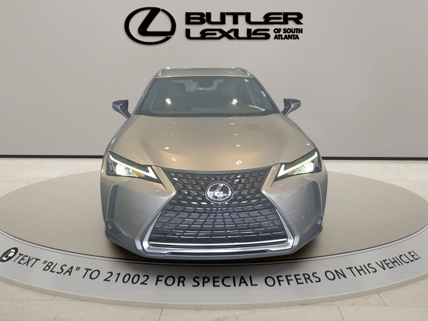 Used 2022 Lexus UX 200 w/ Premium Package FWD image 2
