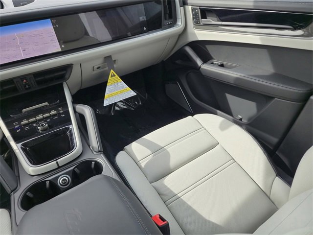 New 2025 Porsche Cayenne Turbo image 19