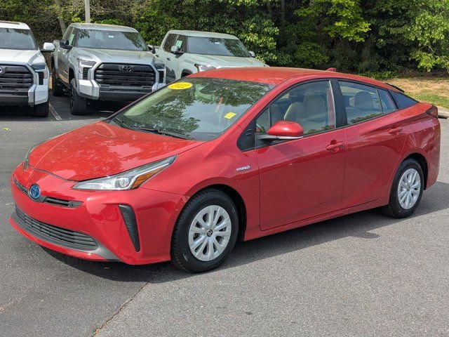 Used 2022 Toyota Prius LE image 3