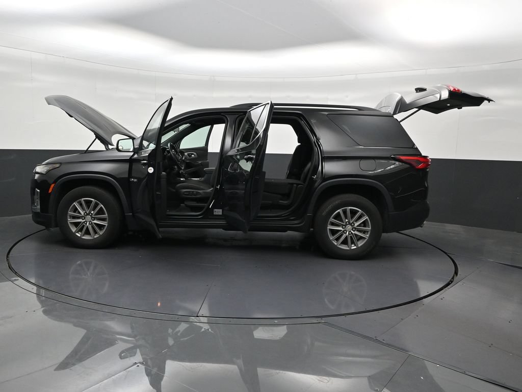 Used 2023 Chevrolet Traverse LT FWD image 34