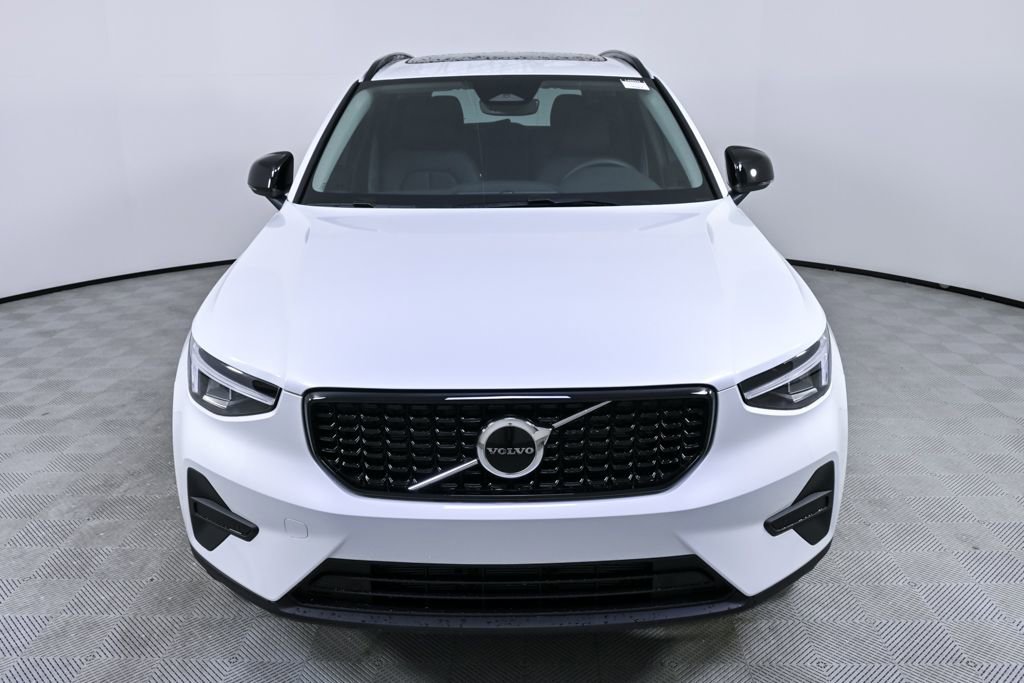 New 2026 Volvo XC40 B5 Core image 34