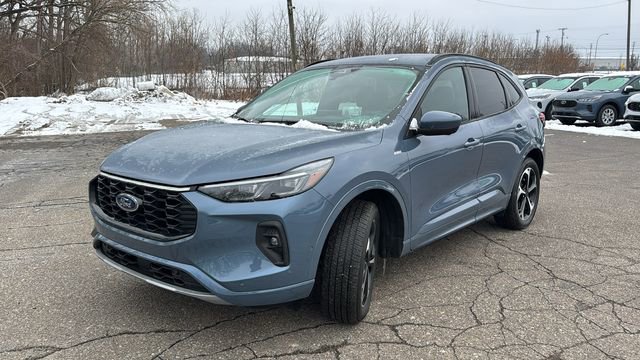 Used 2024 Ford Escape ST-Line Elite w/ Premium Technology Package image 7