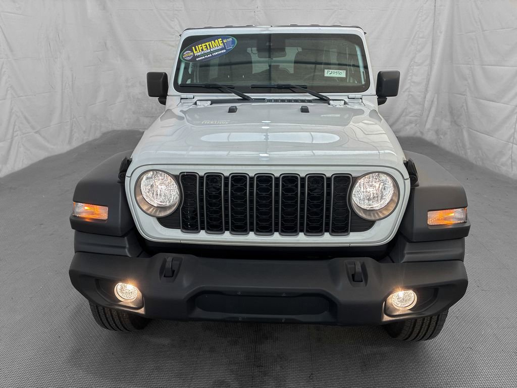 Used 2025 Jeep Wrangler Sport S AWD/4WD image 2