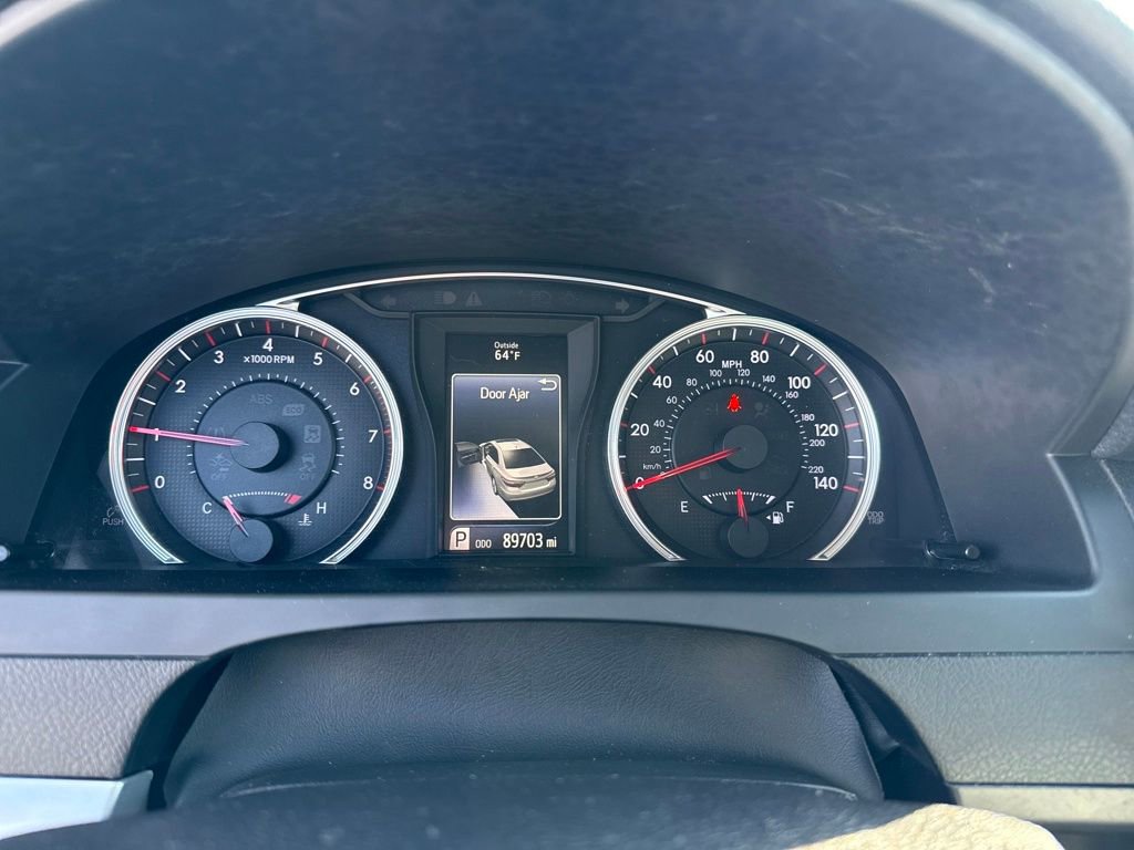 Used 2017 Toyota Camry SE image 21