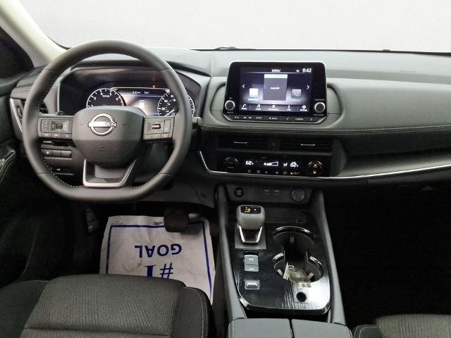 Certified 2026 Nissan Rogue SV FWD image 9