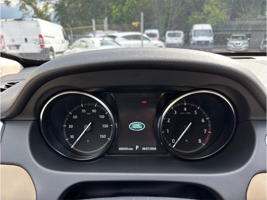 Used 2019 Land Rover Discovery Sport HSE AWD/4WD image 25