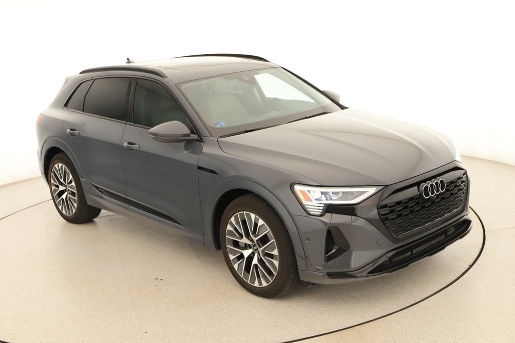 Certified 2024 Audi Q8 e-tron Premium Plus AWD/4WD image 32