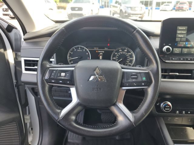 Used 2024 Mitsubishi Outlander SE FWD image 25
