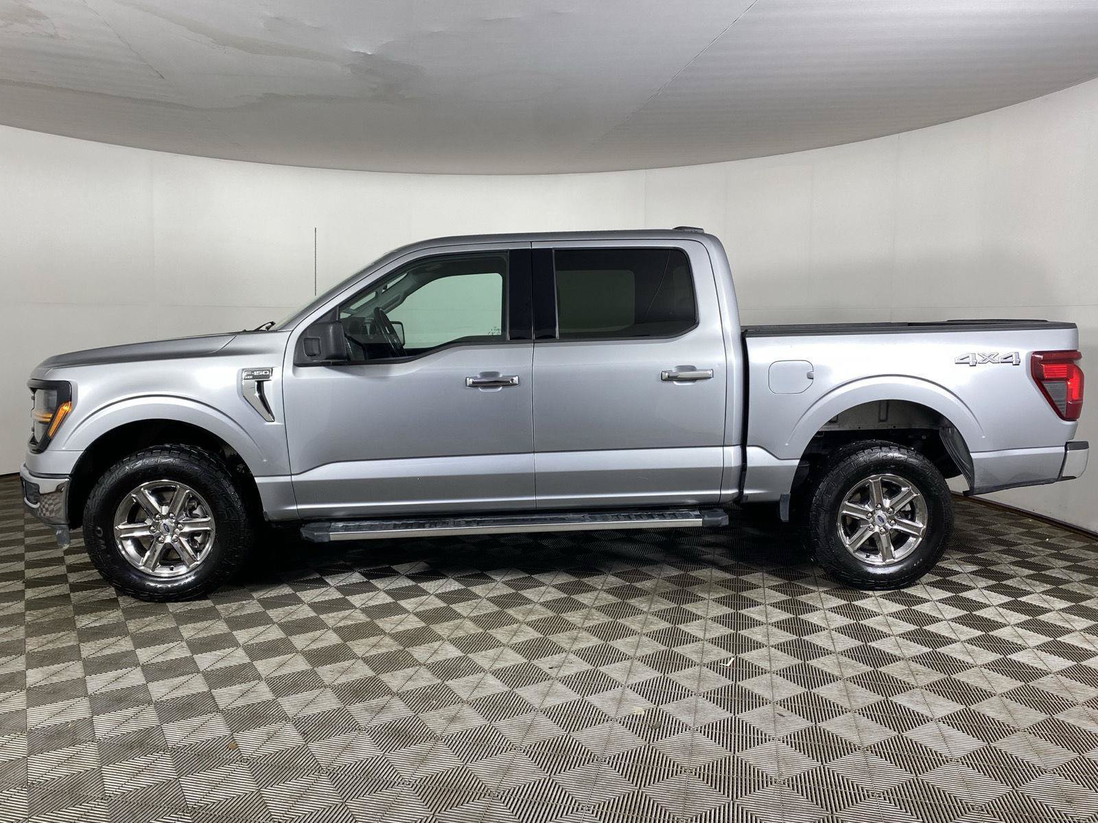 Used 2025 Ford F150 XLT w/ Equipment Group 301A Standard AWD/4WD image 4