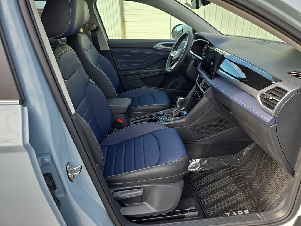 New 2026 Volkswagen Taos SEL AWD/4WD image 10