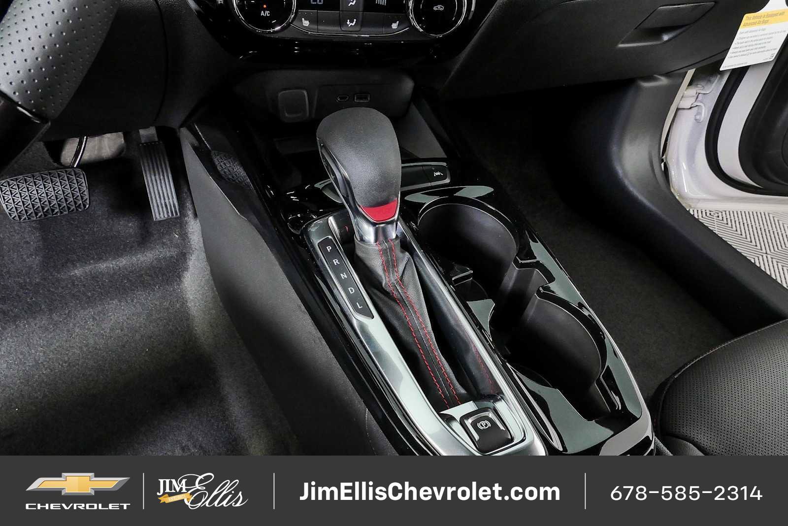 New 2026 Chevrolet Trax RS w/ Sunroof Package FWD image 16