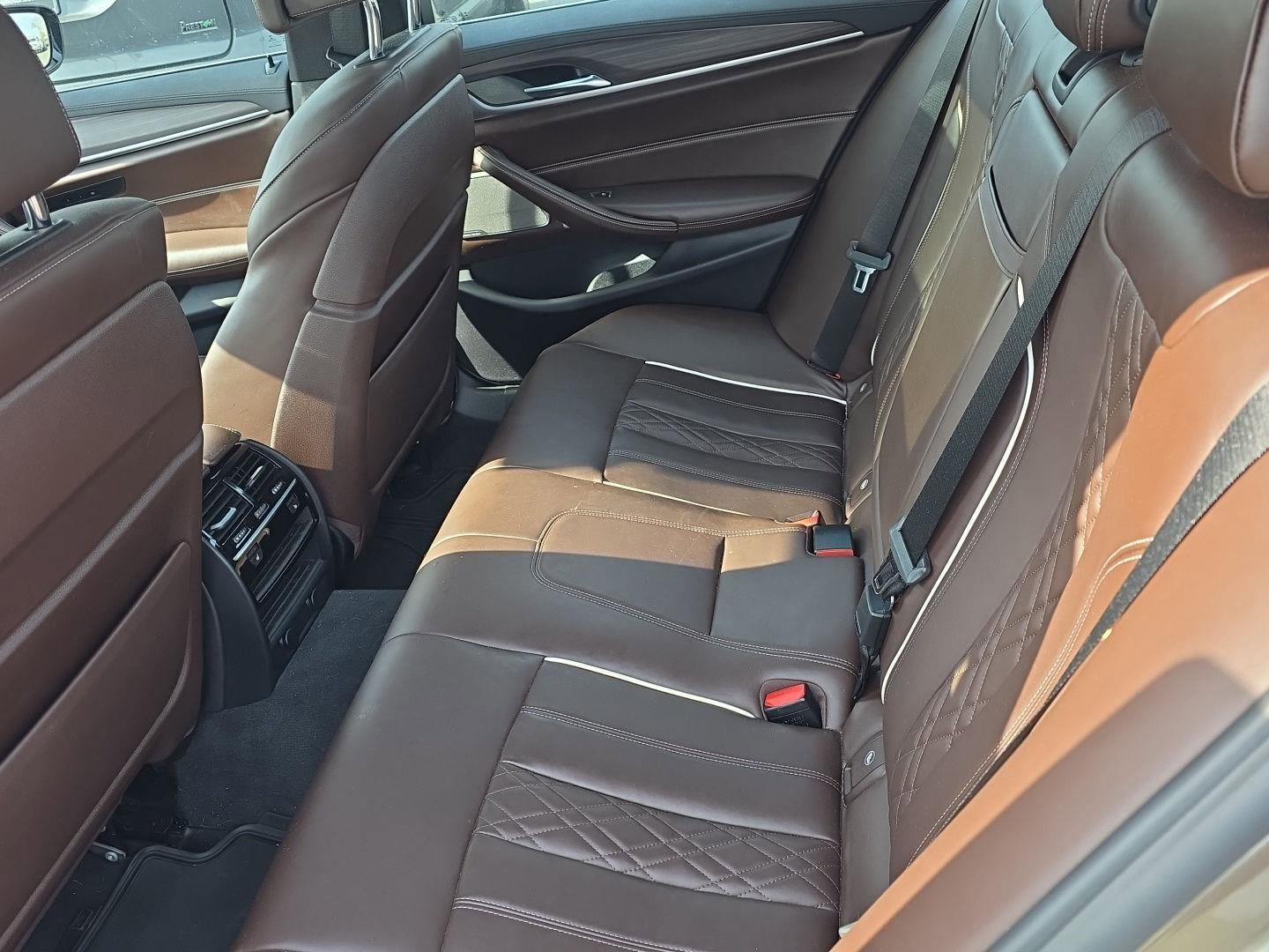 Used 2017 BMW 540i xDrive image 18