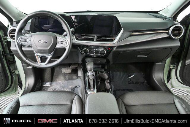 Used 2025 Chevrolet Trax ACTIV w/ Sunroof Package FWD image 16