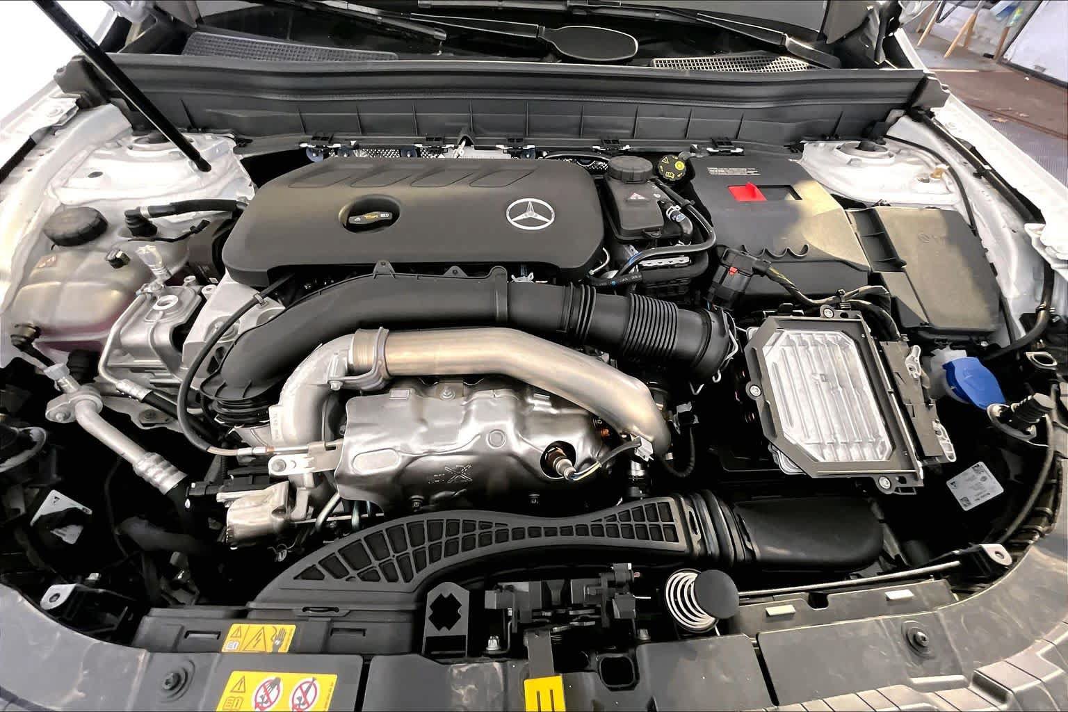 New 2026 Mercedes-Benz GLB 250 4MATIC image 14
