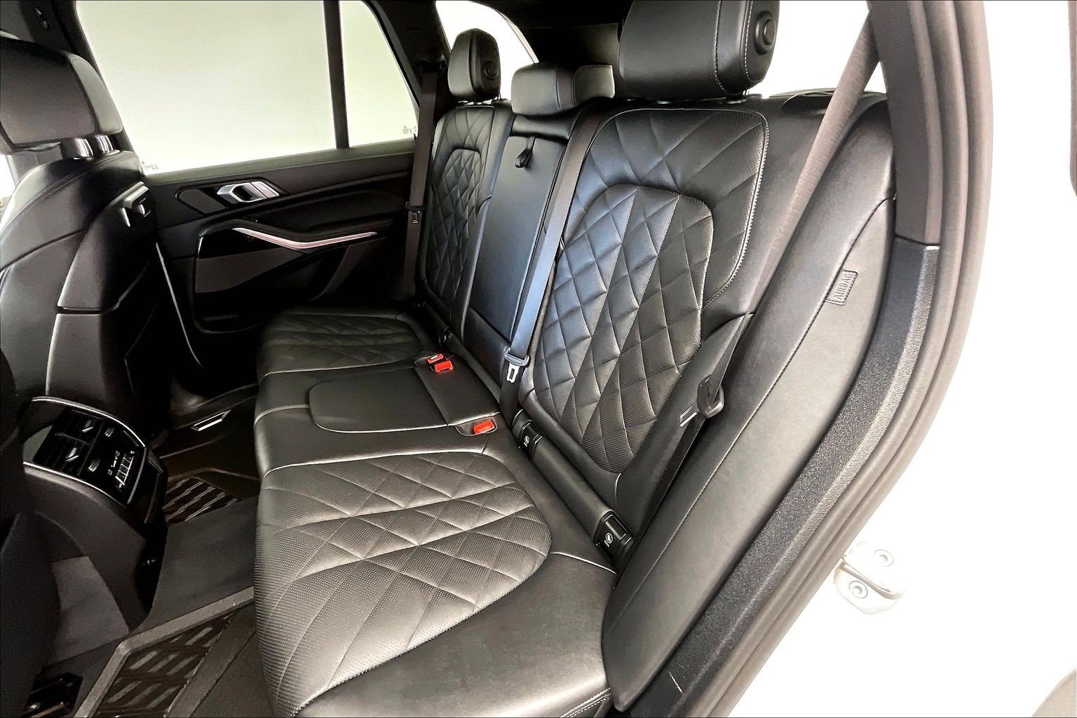 Used 2026 BMW X5 xDrive50e w/ Premium Package AWD/4WD image 19