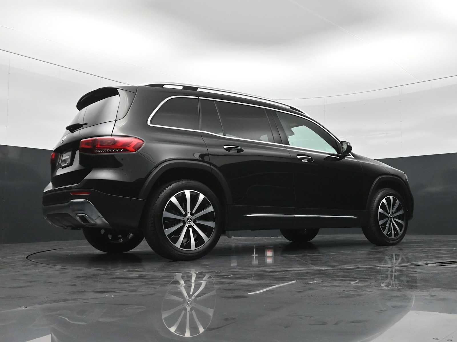 Used 2022 Mercedes-Benz GLB 250 image 40