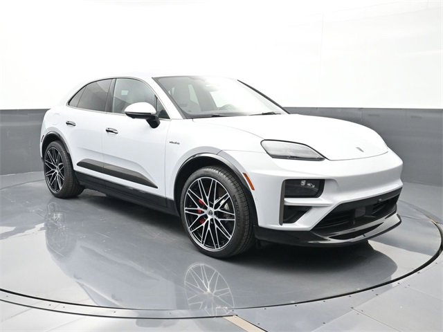 New 2025 Porsche Macan Turbo Electric image 31