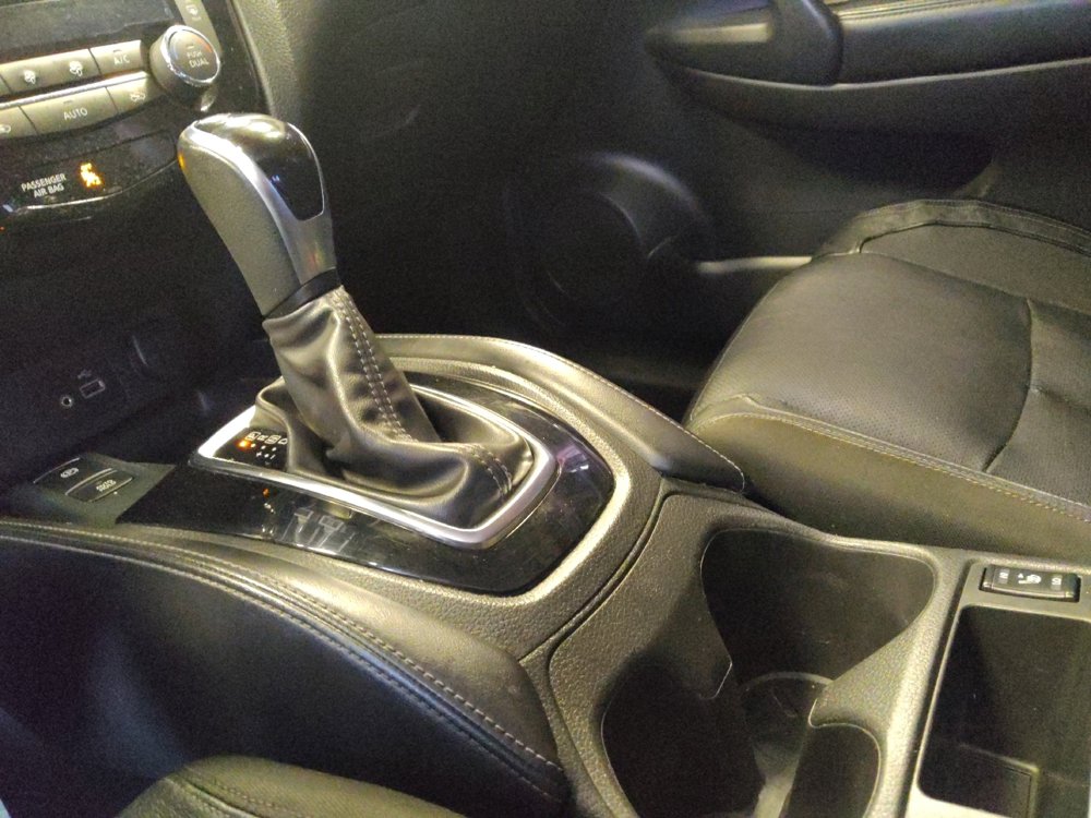 Used 2020 Nissan Rogue Sport SL w/ Premium Package FWD image 26