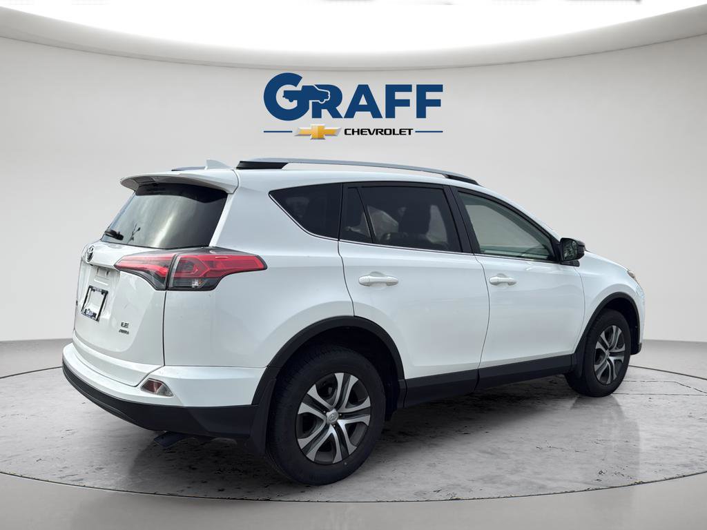 Used 2016 Toyota RAV4 LE AWD/4WD image 8