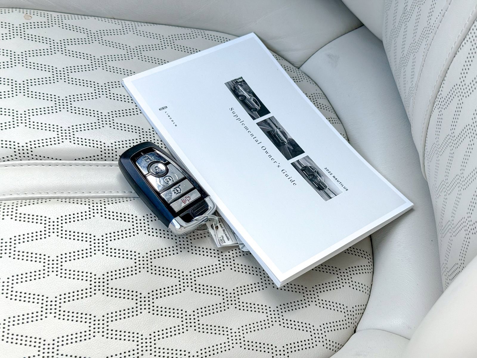 Used 2022 Lincoln Nautilus Black Label w/ Cargo Utility Package image 34