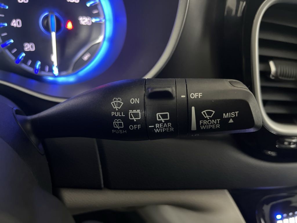 Used 2024 Chrysler Pacifica Touring-L image 60