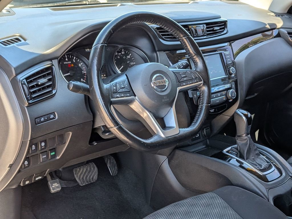 Used 2022 Nissan Rogue Sport SV image 32