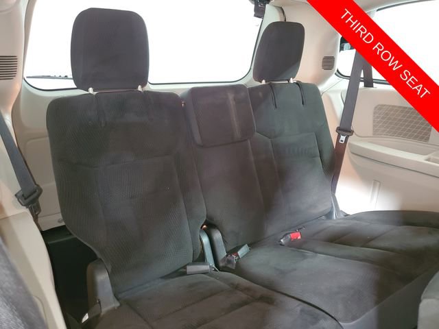 Used 2018 Dodge Grand Caravan SE w/ UConnect Hands-Free Group image 12