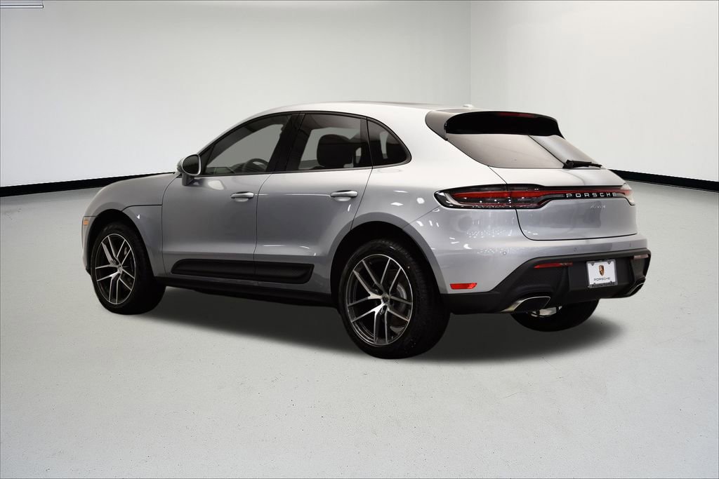 Used 2025 Porsche Macan Turbo image 3