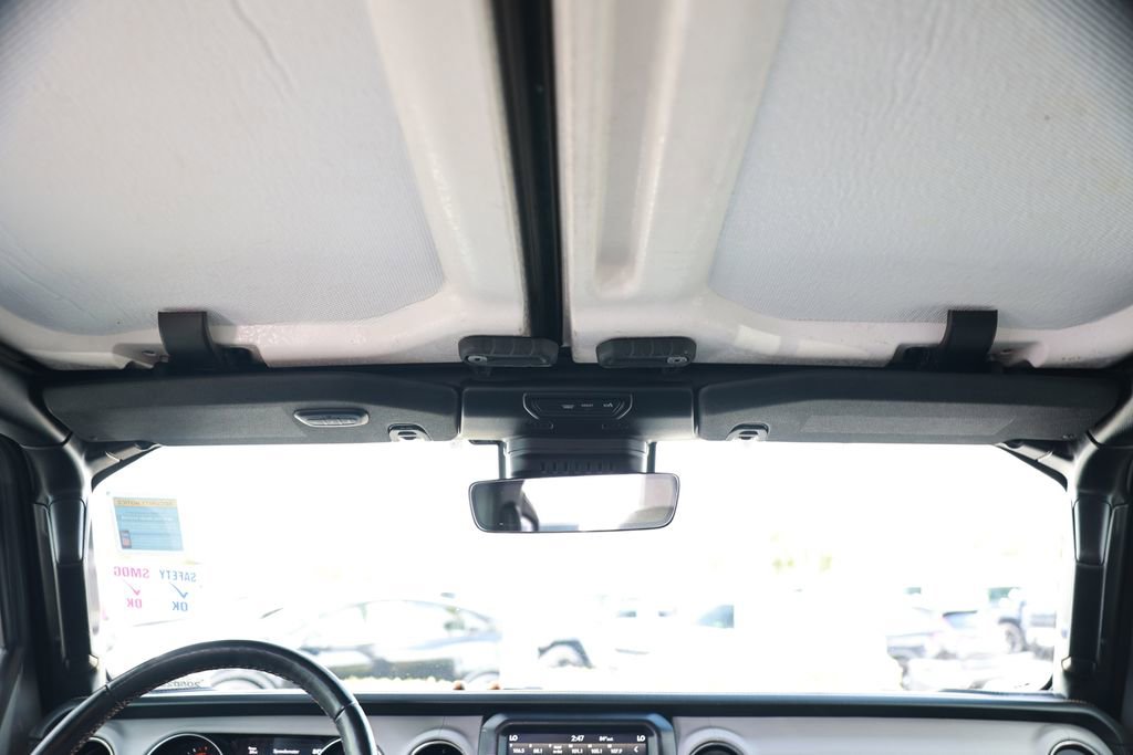 Used 2022 Jeep Gladiator Overland AWD/4WD image 34