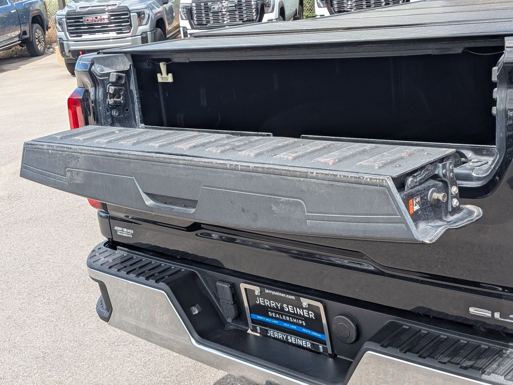 Used 2021 GMC Sierra 3500 SLT w/ Gooseneck/5TH Wheel Package AWD/4WD image 29