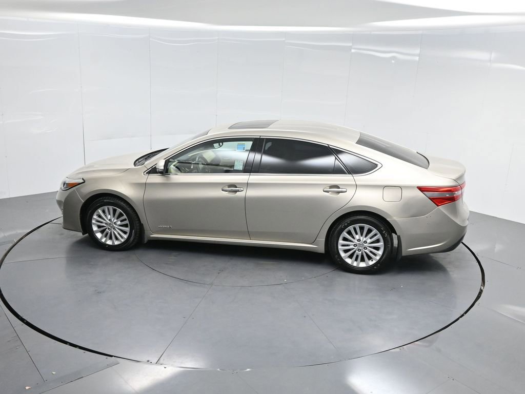 Used 2013 Toyota Avalon Limited image 54