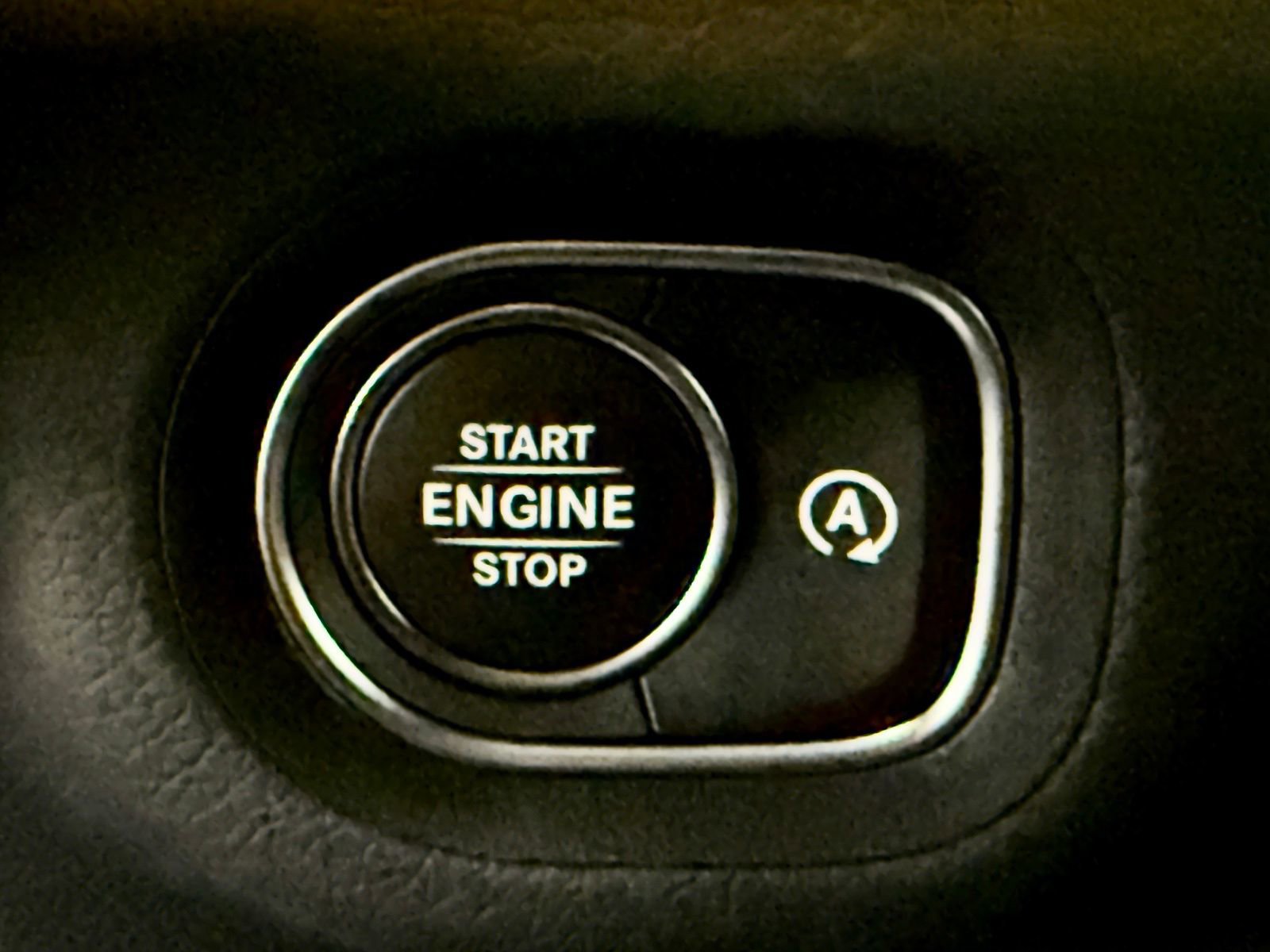 Used 2025 Mercedes-Benz GLE 450 4MATIC image 32