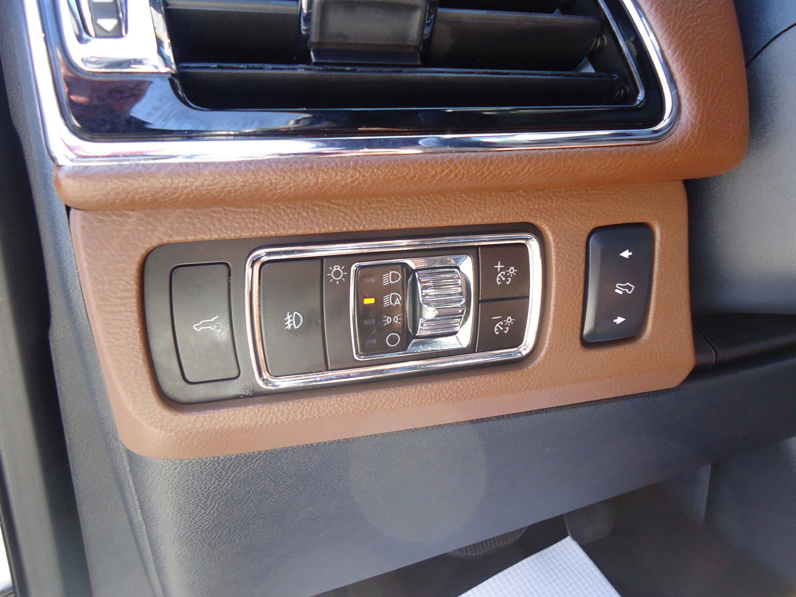 Used 2024 Lincoln Navigator L Reserve AWD/4WD image 14