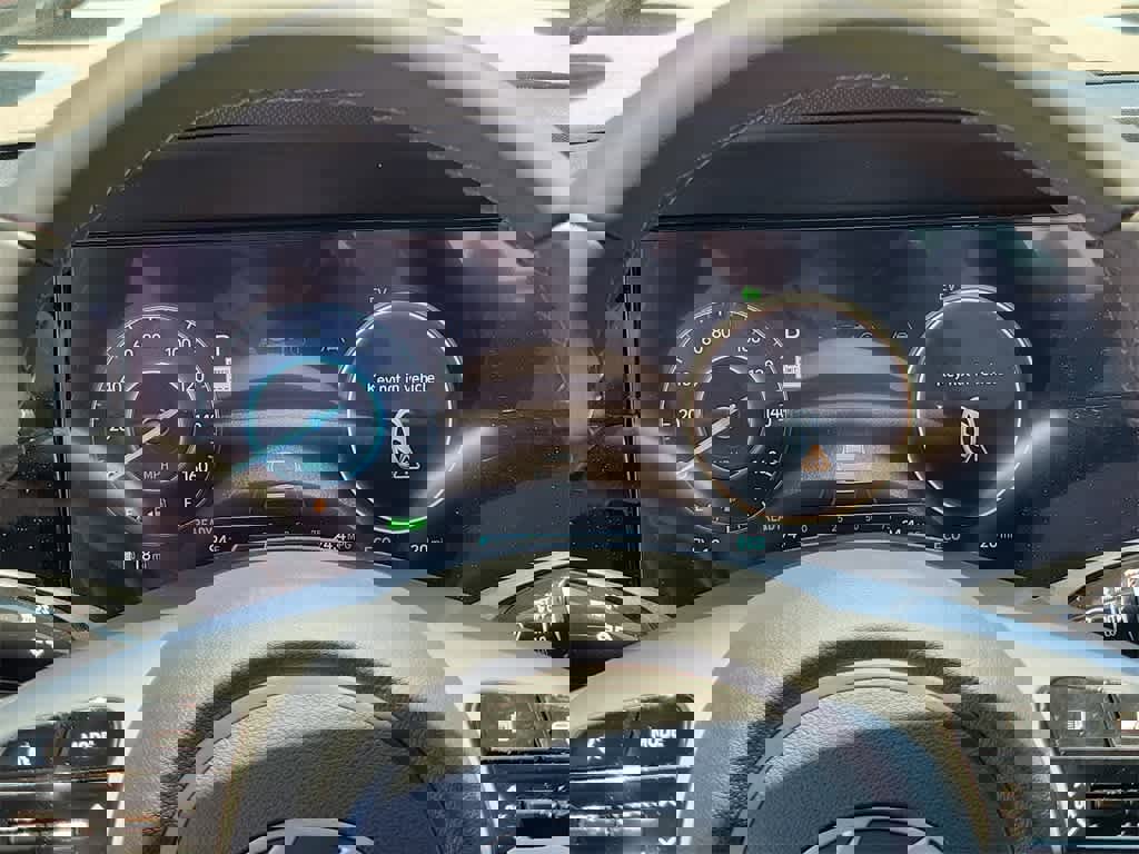 New 2025 Hyundai Elantra SEL image 19