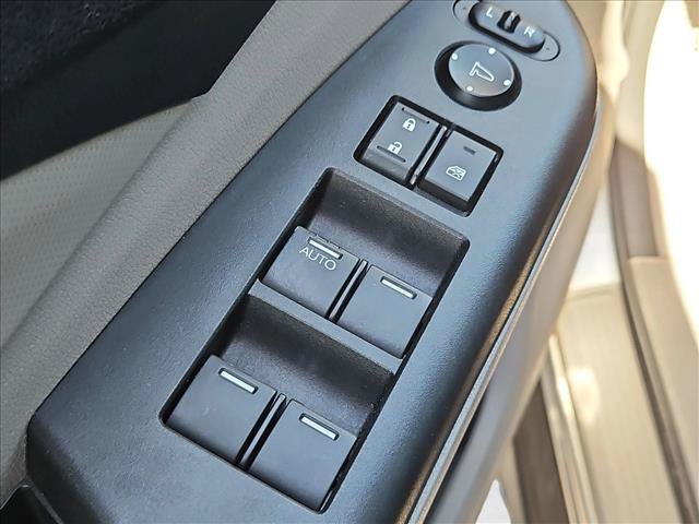 Used 2014 Honda CR-V LX image 11