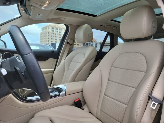Used 2022 Mercedes-Benz GLC 300 image 22