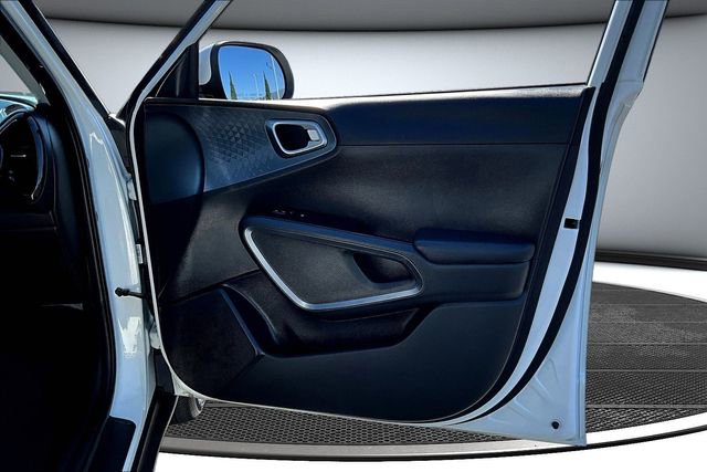 Used 2024 Kia Soul EX image 27