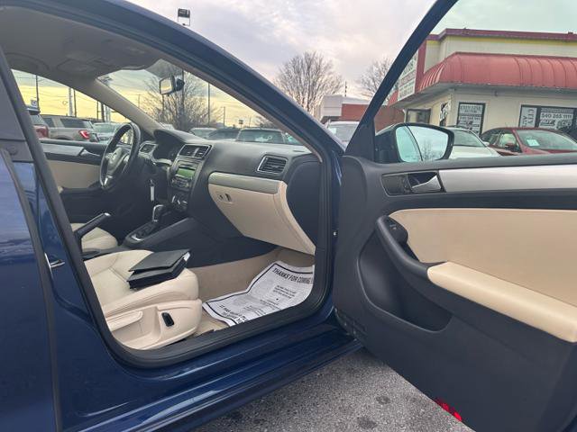 Used 2014 Volkswagen Jetta SE FWD image 19