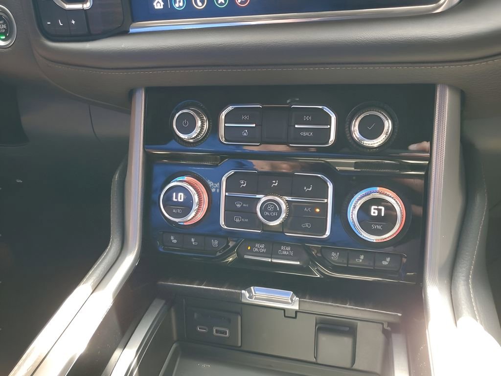 Used 2021 GMC Yukon Denali w/ Denali Ultimate Package image 40