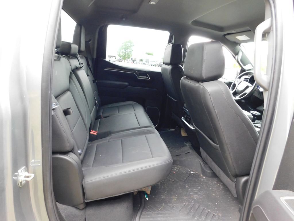 Certified 2025 Chevrolet Silverado 1500 LTZ AWD/4WD image 5