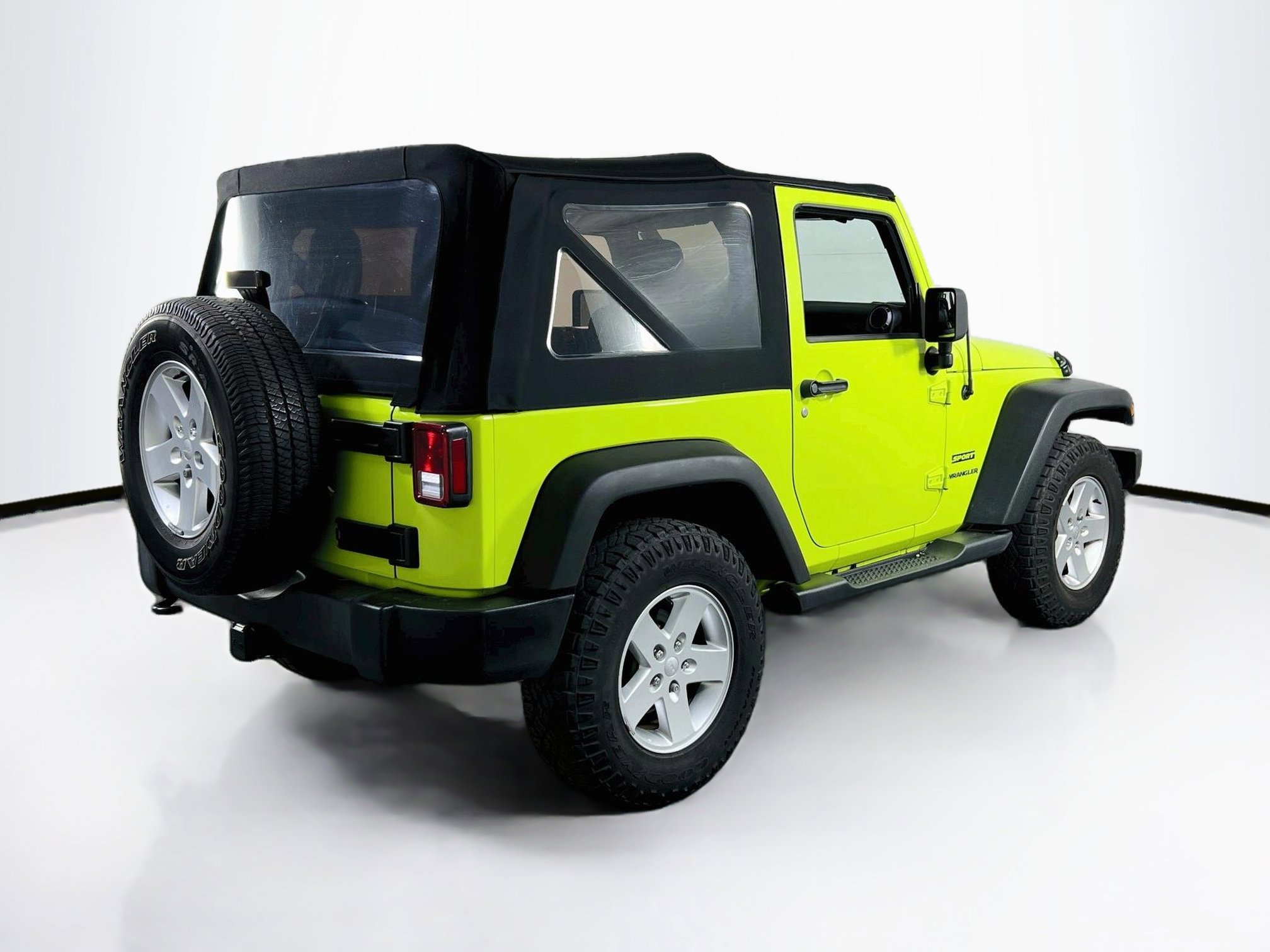 Used 2016 Jeep Wrangler Sport w/ Quick Order Package 23S AWD/4WD image 5