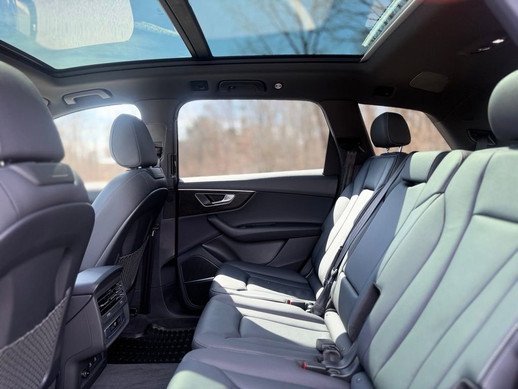 Certified 2025 Audi Q7 2.0T Premium w/ Convenience Plus Package image 23