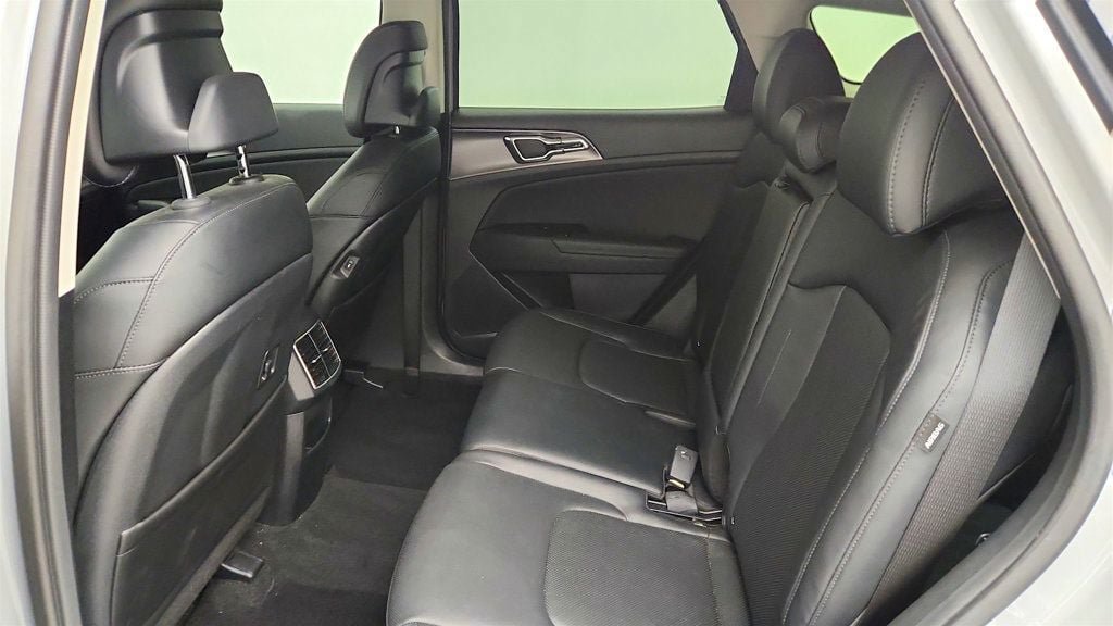 Used 2025 Kia Sportage SX FWD image 21