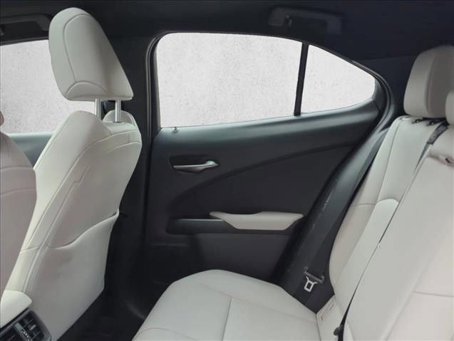 Used 2025 Lexus UX 300h FWD image 16