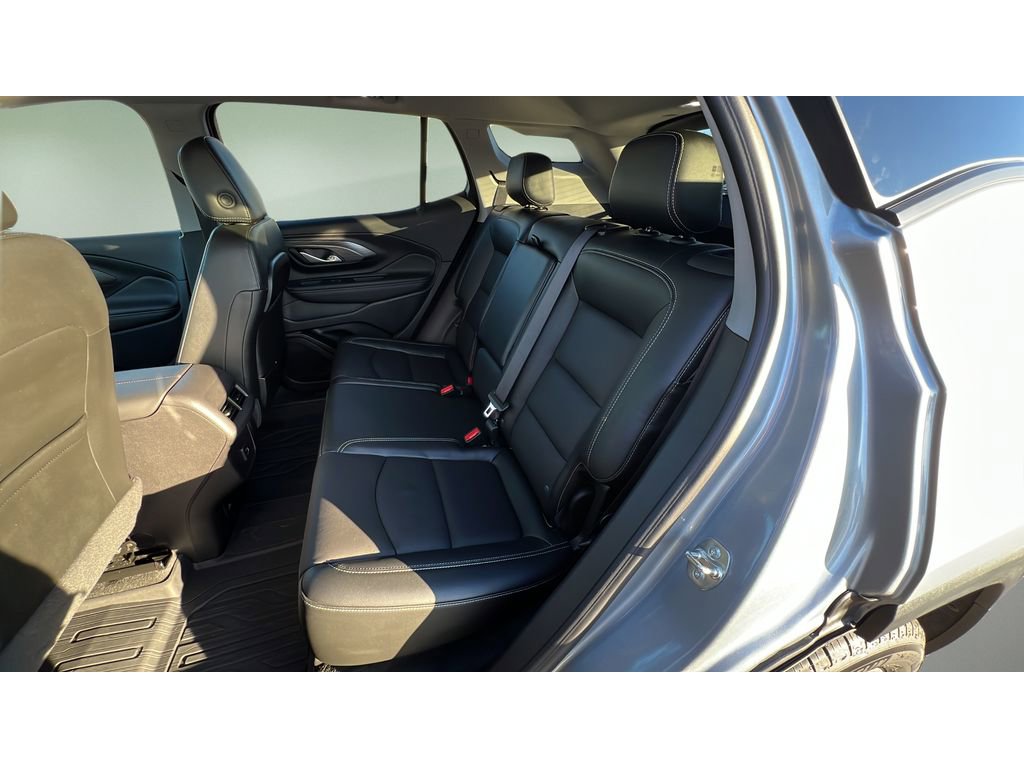Certified 2024 GMC Terrain SLT w/ Infotainment Package II image 28