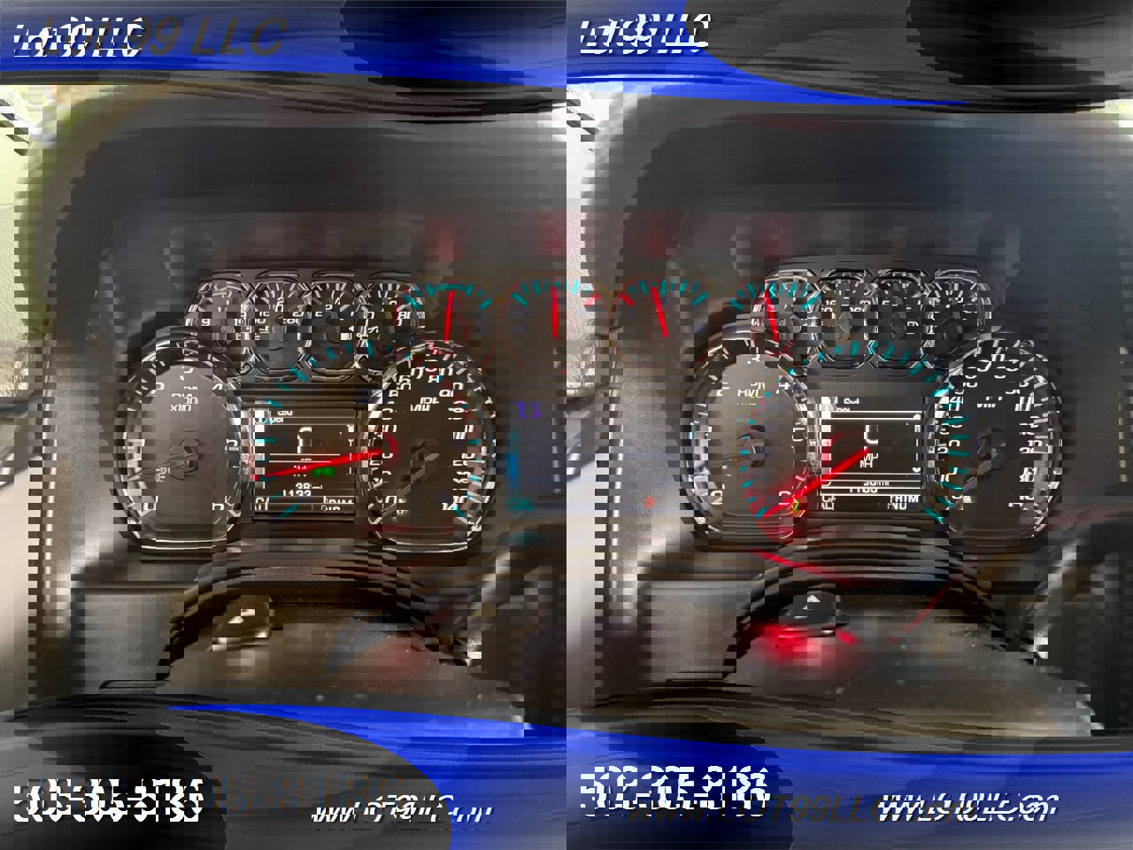 Used 2015 Chevrolet Tahoe LT image 9