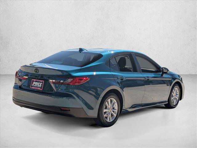 Used 2025 Toyota Camry LE image 5